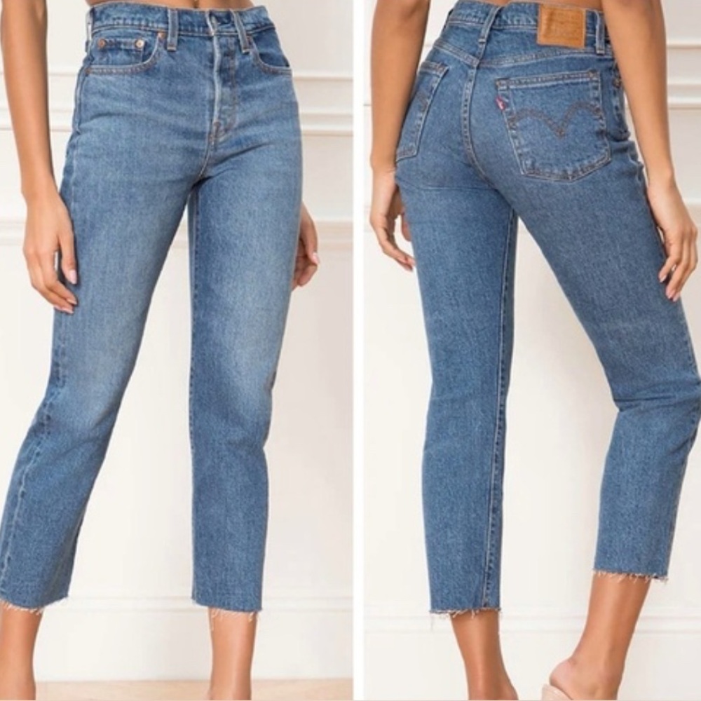 Levi’s Wedgie Straight Jeans | Med Light Blue | Size 25